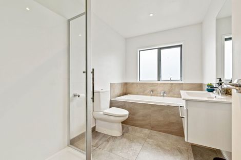 Photo of property in 30 Wautaiti Drive, Riverhead, 0820