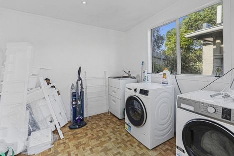 Photo of property in 20 Parris Street, Moturoa, New Plymouth, 4310