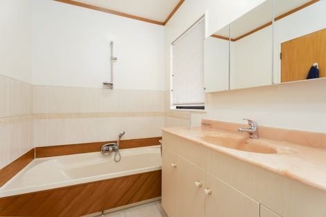 Photo of property in 44 Lakewood Avenue, Churton Park, Wellington, 6037