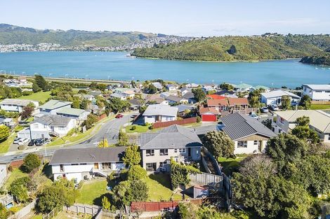 Photo of property in 2 Eskdale Road, Papakowhai, Porirua, 5024