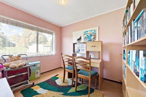 Photo of property in 12 Granville Drive, Massey, Auckland, 0614