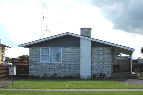 Photo of property in 39 Manuka Street, Castlecliff, Whanganui, 4501