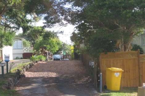 Photo of property in 1/52 Weldene Avenue, Glenfield, Auckland, 0629