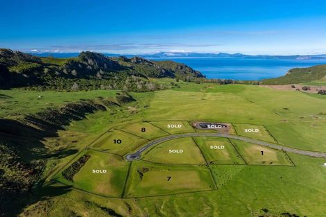 Photo of property in 1 Taumata Rise, Acacia Bay, 3385