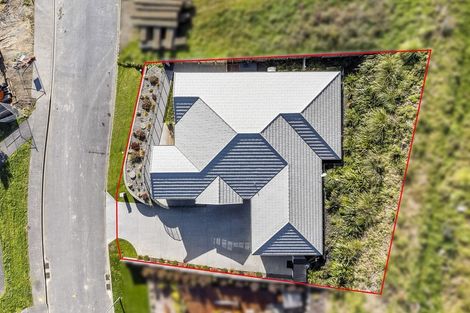 Photo of property in 99 Kakariki Grove, Waikanae, 5036