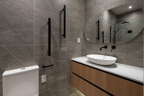 Photo of property in 15b Kiri Place, Mairangi Bay, Auckland, 0630