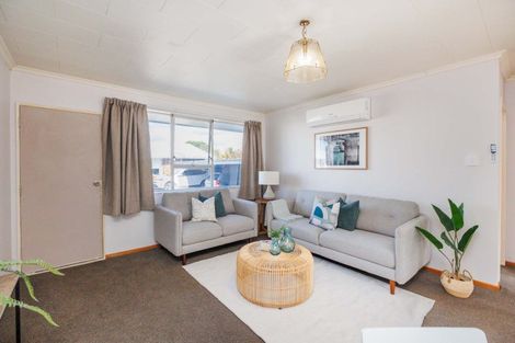 Photo of property in 8 Kiwi Court, Roslyn, Palmerston North, 4414