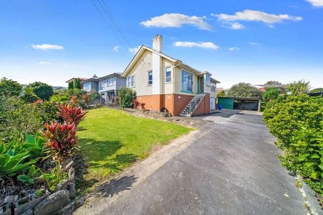 Photo of property in 8 Plumley Crescent, Mangere, Auckland, 2022