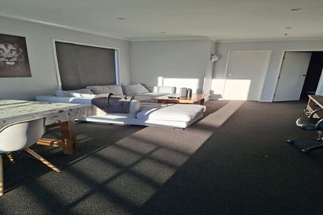 Photo of property in 46a Edgecombe Street, Newlands, Wellington, 6037