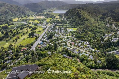 Photo of property in 84 Mount Marua Way, Timberlea, Upper Hutt, 5018