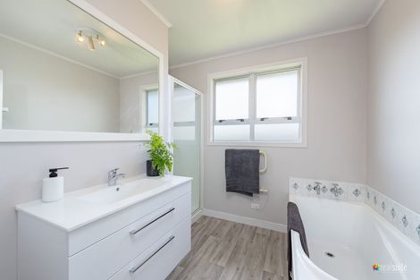 Photo of property in 114 Te Pene Avenue, Titahi Bay, Porirua, 5022