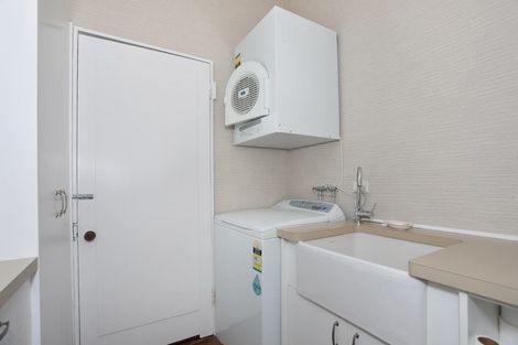 Photo of property in 12 Wanganui Road, Marton, 4710