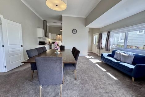 Photo of property in 40 Garden Road, Northland, Wellington, 6012