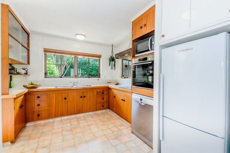 Photo of property in 9 Iti Grove, Waikanae, 5036