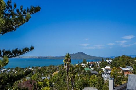Photo of property in 7 Aberdeen Road, Castor Bay, Auckland, 0620