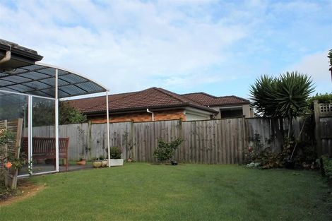 Photo of property in 1 Girvan Terrace, Wattle Downs, Auckland, 2103