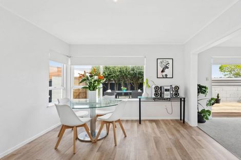 Photo of property in 34 Inwoods Road, Parklands, Christchurch, 8083