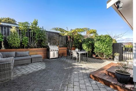 Photo of property in 14b Oakleigh Street, Maungaraki, Lower Hutt, 5010
