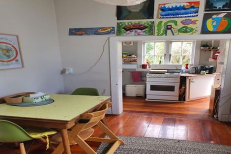 Photo of property in 180-182 Ohiro Road, Brooklyn, Wellington, 6021