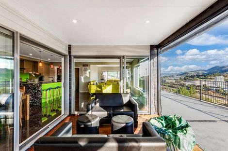 Photo of property in 10 Omaka Place, Aotea, Porirua, 5024