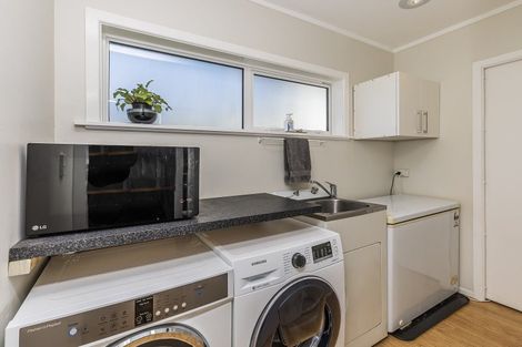 Photo of property in 50 Spencer Street, Crofton Downs, Wellington, 6035