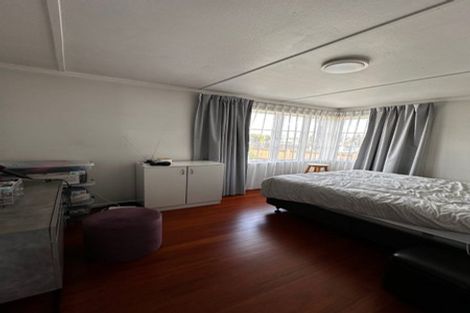 Photo of property in 2/11 Fruitvale Road, New Lynn, Auckland, 0600