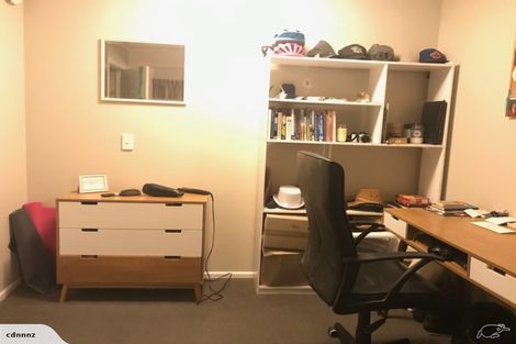 Photo of property in 122a Brougham Street, Mount Victoria, Wellington, 6011