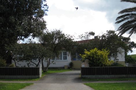 Photo of property in 45 Manuka Street, Castlecliff, Whanganui, 4501