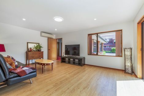 Photo of property in 17 Worthy Street, Ilam, Christchurch, 8041