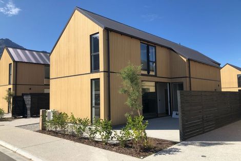 Photo of property in 62 Casterway Crescent, Jacks Point, 9371