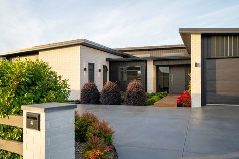 Photo of property in 4 Moemoea Place, Cambridge, 3434