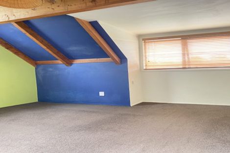 Photo of property in 1/61 Sylvia Road, Hillcrest, Auckland, 0627