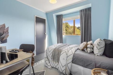 Photo of property in 85 Churton Drive, Churton Park, Wellington, 6037