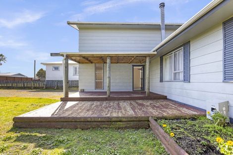 Photo of property in 4 Guernsey Place, Fitzherbert, Palmerston North, 4410
