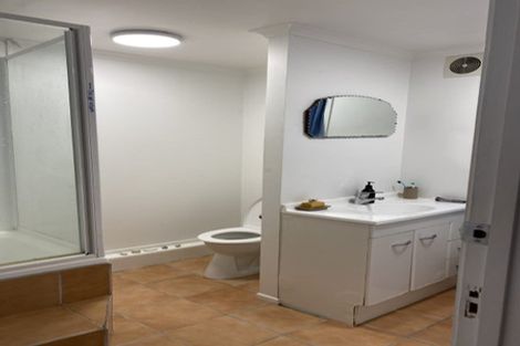 Photo of property in 53a Onedin Place, Titirangi, Auckland, 0604