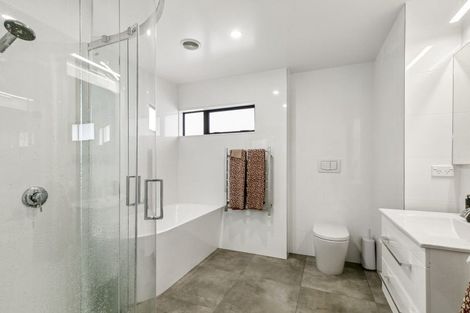 Photo of property in 35 Raumati Terrace, Khandallah, Wellington, 6035