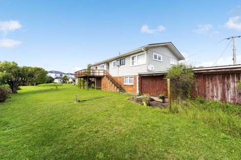 Photo of property in 175 Waimumu Road, Massey, Auckland, 0614