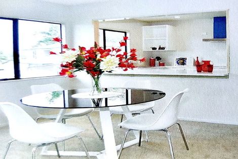 Photo of property in 2/29 Kemp Road, Massey, Auckland, 0614