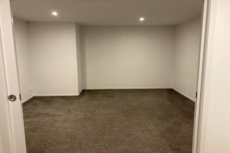 Photo of property in 4/60 Hayfield Way, Karaka, Papakura, 2580