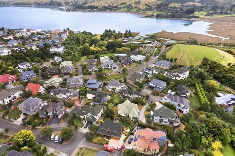 Photo of property in 20 Lanyon Place, Whitby, Porirua, 5024