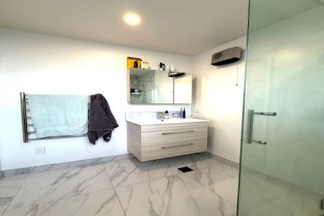 Photo of property in 12/170 Don Buck Road, Massey, Auckland, 0614