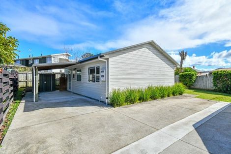 Photo of property in 31a Gossamer Drive, Pakuranga Heights, Auckland, 2010