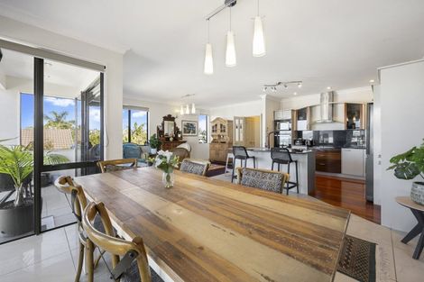 Photo of property in 34a Seaview Road, Castor Bay, Auckland, 0620