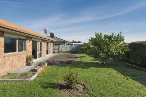 Photo of property in 19 Mcleod Place, Papamoa Beach, Papamoa, 3118