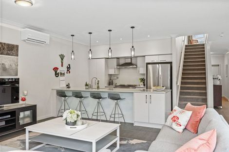 Photo of property in 16 Kensington Drive, Orewa, 0931