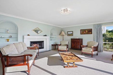 Photo of property in 18 Saint Andrews Hill Road, Mount Pleasant, Christchurch, 8081