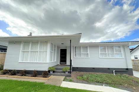 Photo of property in 5 Ussher Place, Pakuranga Heights, Auckland, 2010