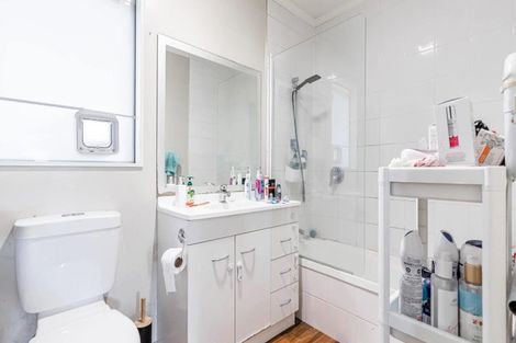 Photo of property in 25 Lilburn Crescent, Massey, Auckland, 0614