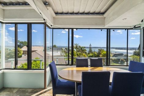 Photo of property in 64 Island Bay Road, Beach Haven, Auckland, 0626