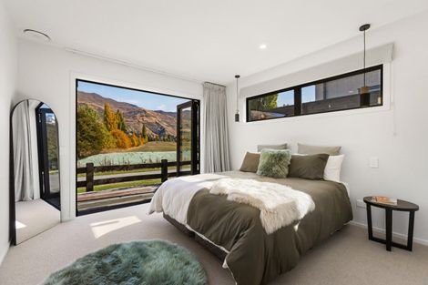 Photo of property in 1 Kamana Rise, Wanaka, 9382